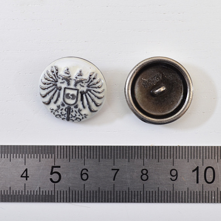 Пуговицы металлические 2.5 см.
